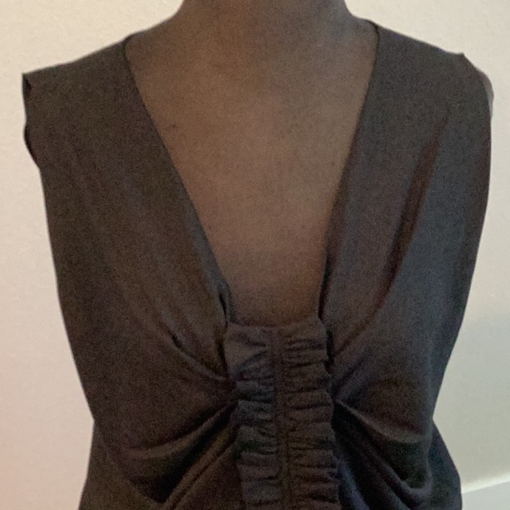 Gianetta knew with tags. Black size M.